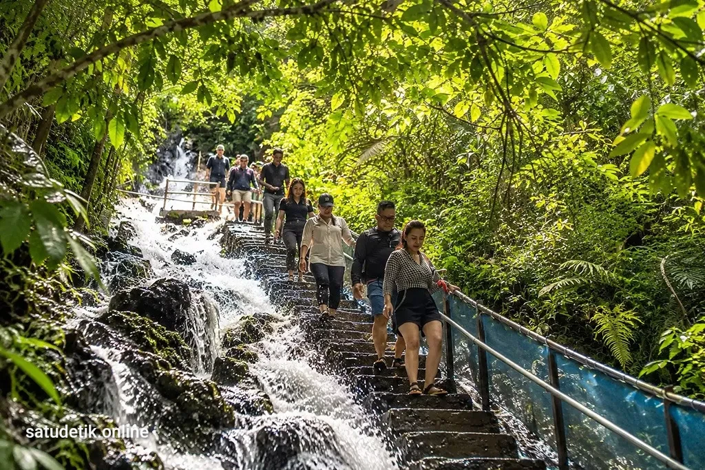 Kunjungan Wisata Meningkat, Lumajang Siapkan Tangga Tambahan di Tumpak Sewu