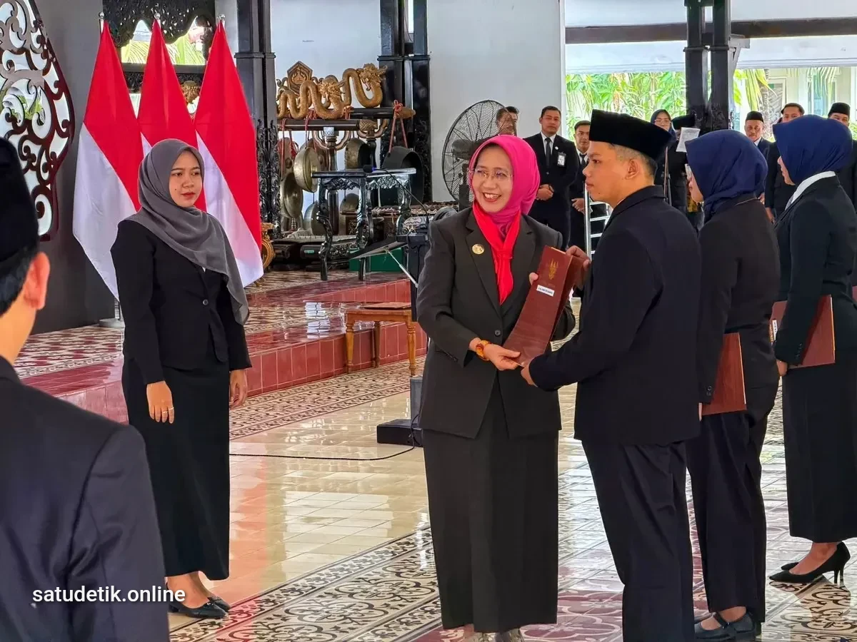 Bupati Lumajang Lantik 122 Pejabat, Kursi Kepala Dispendukcapil Terisi